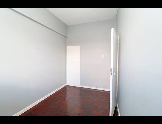 2 BEDROOM APARTMENT FOR SALE IN RICHMOND